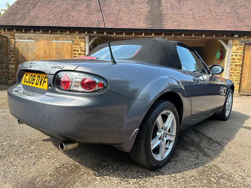 MAZDA MX-5