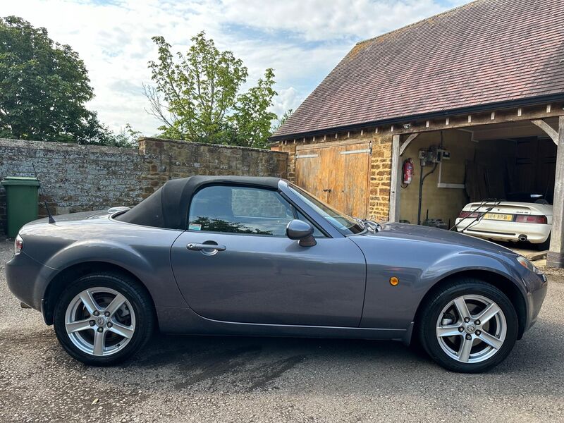 MAZDA MX-5