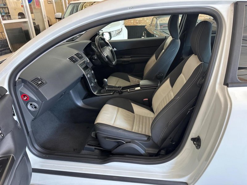 VOLVO C30