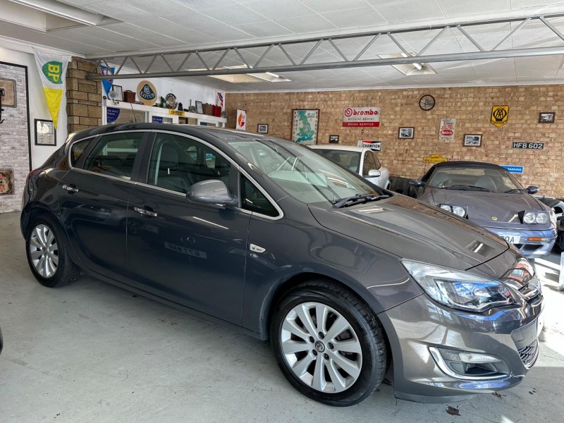 VAUXHALL ASTRA