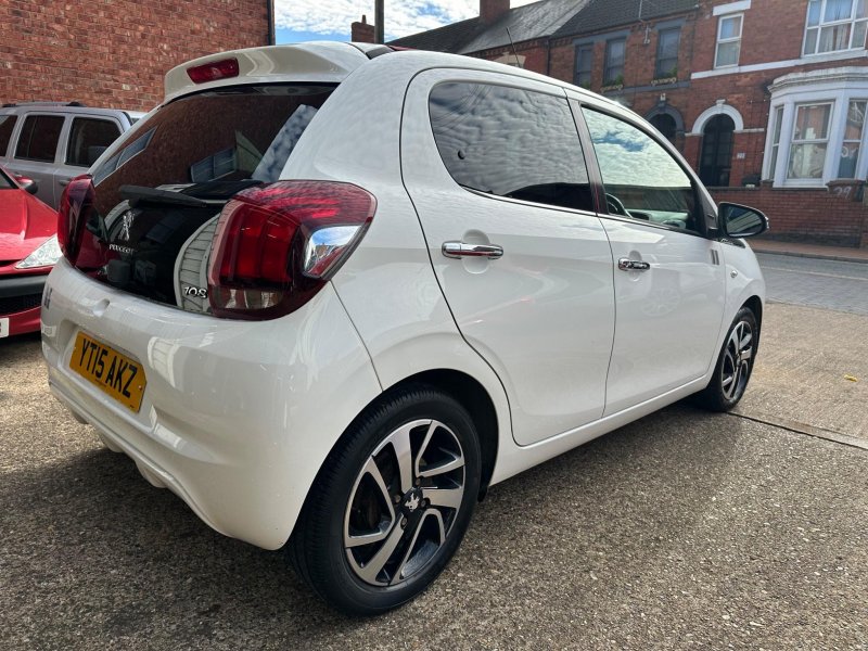 PEUGEOT 108