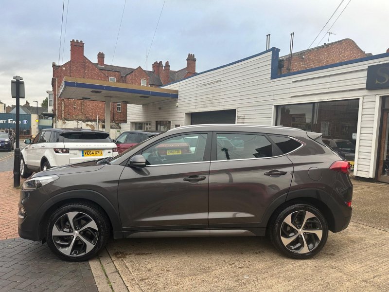 HYUNDAI TUCSON