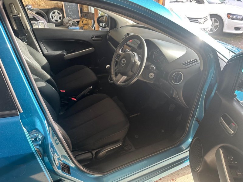 MAZDA MAZDA2