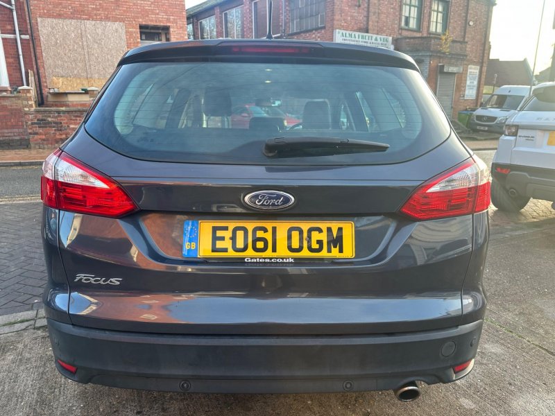 FORD FOCUS