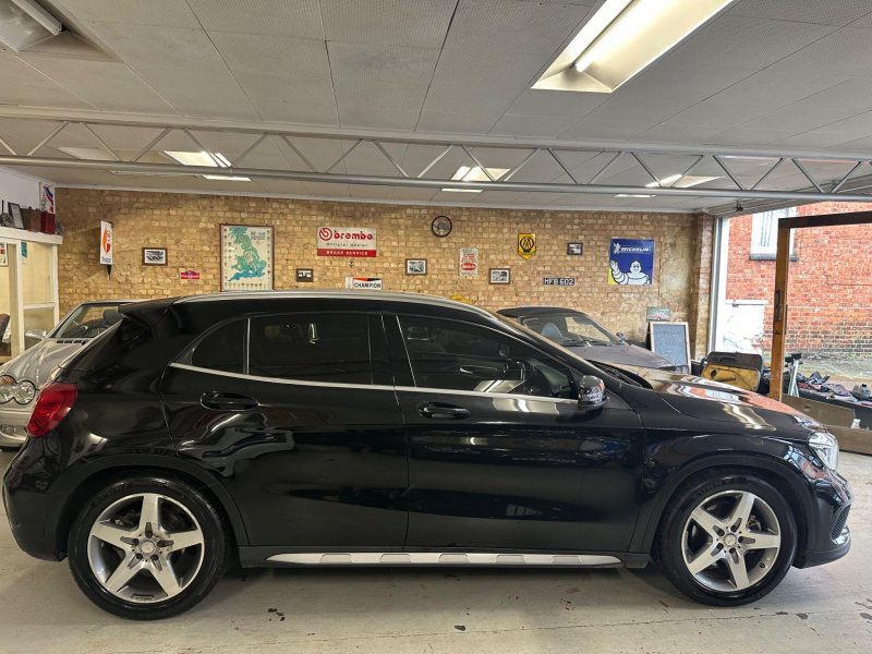MERCEDES-BENZ GLA CLASS